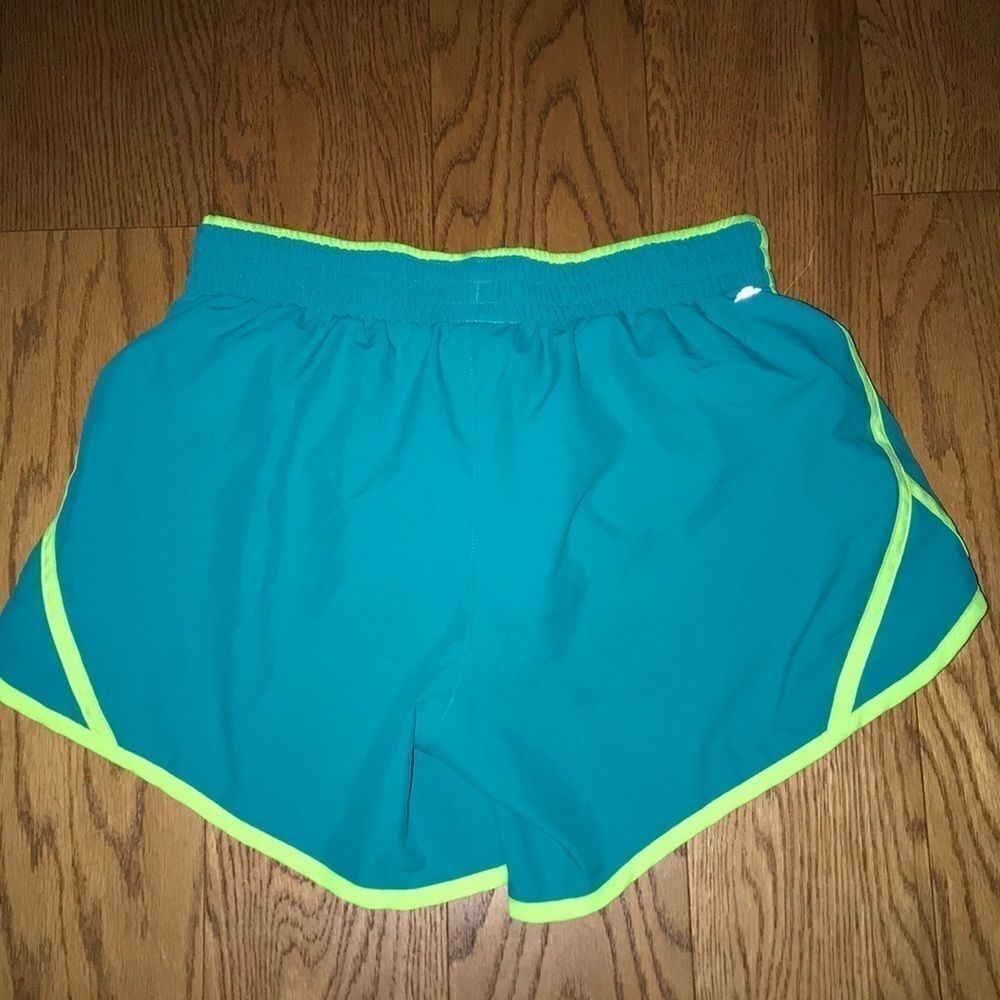 ‎Women’s New Balance Running Shorts size Small - Picture 5 of 6